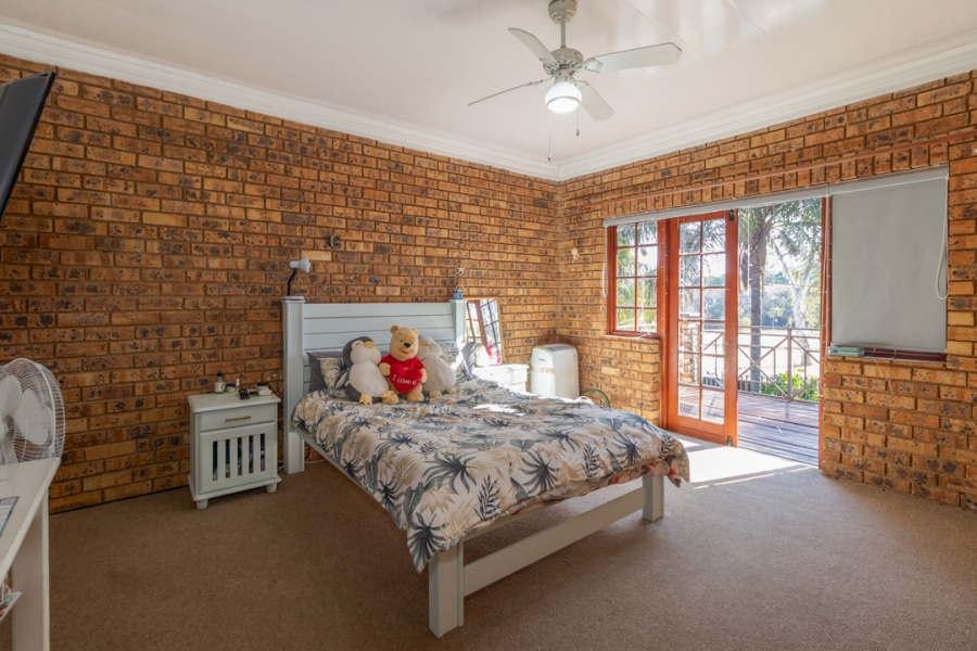 4 Bedroom Property for Sale in Meerhof North West